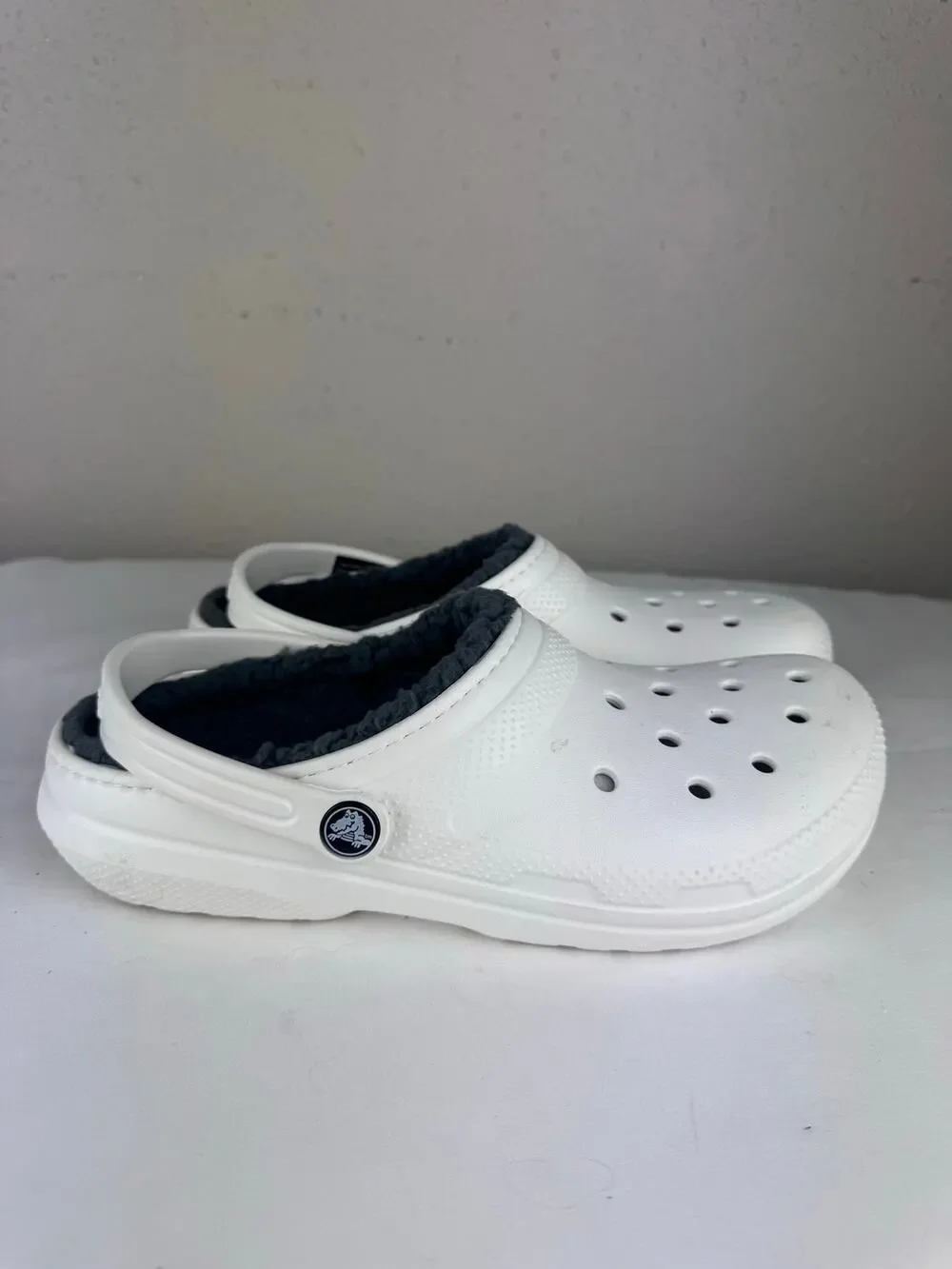 Crocs Insulated White with Grey Junior size 6
